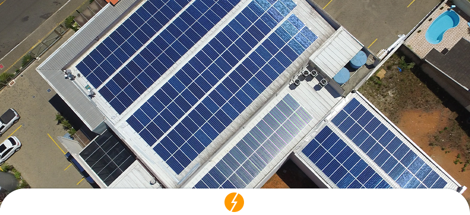 Empresários economizam com energia solar em meio a pandemia